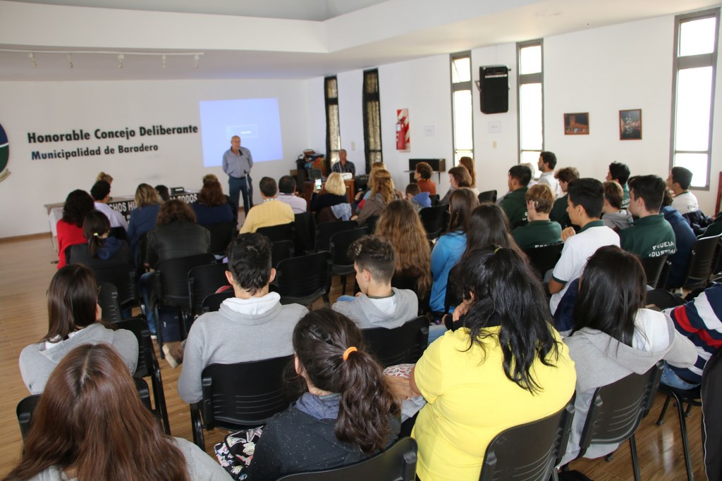 ¿Quienes Somos?: 17 años en busca de la identidad de origen