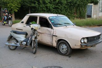 Accidente: Ocurrió esta tarde entre una moto y un auto