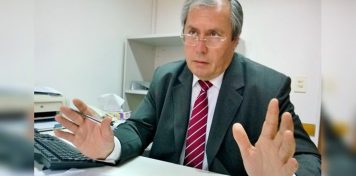 Balearon al diputado radical Héctor Olivares en la esquina del Congreso