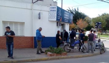 Colas para pagar/contratar seguros
