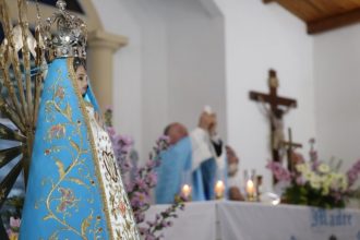 Procesión de antorchas en el día de la Virgen de Luján