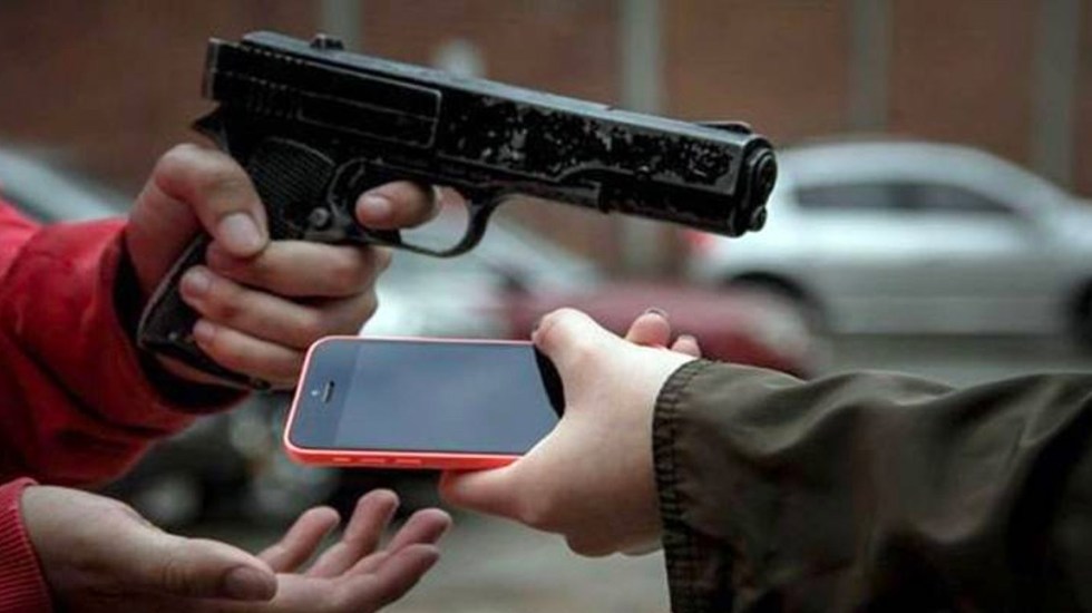 Policiales: Varios robos de celulares en la vía publica