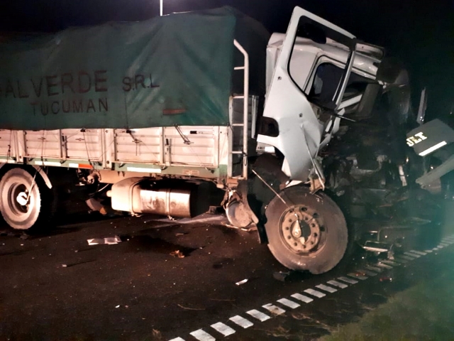 San Pedro: Chofer herido en colisión de camiones en ruta N° 9