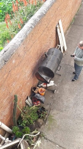 Insólito: Le robaron el asado casi listo de la parrilla