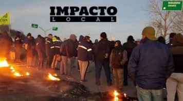 ZÁRATE: Ola de despidos, manifestación en el acceso al complejo nuclear Atucha