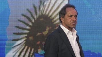 Daniel Scioli se bajó de la carrera presidencial