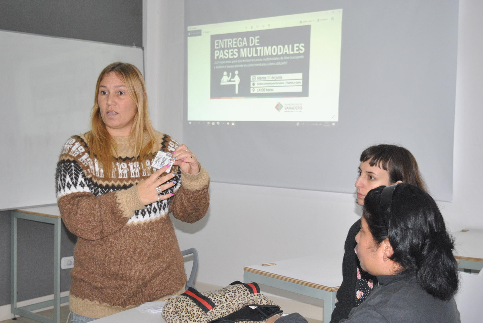 Se entregaron pases multimodales para libre transporte