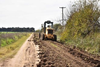 Se ejecutan tareas de mejoramiento en calles y caminos rurales de Baradero