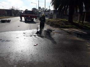 Bomberos: Chocaron dos motos, una se incendió