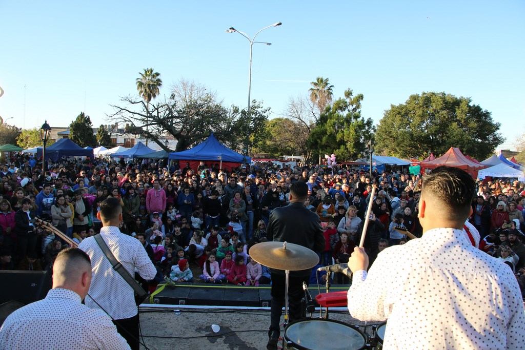 La fiesta sigue: La Plaza Colón a pleno por los 404 años de nuestra ciudad