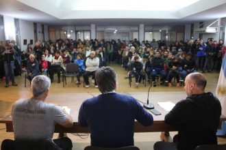 Se entregaron becas a deportistas e instituciones deportivas de Baradero