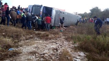 Volcó un micro con jubilados en Tucumán: hay al menos 13 muertos y 45 heridos