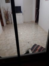 Arrojan piedras contra la casa de un candidato a concejal