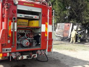 Bomberos: Se incendió una casilla rodante en la costa