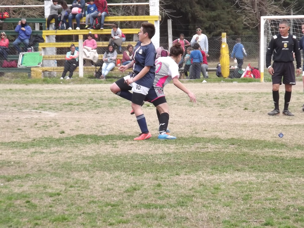 Fútbol femenino: Nuevo triunfo de La Esperanza y San Roque. No aflojan en la lucha por el título
