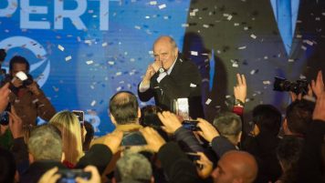 Atacaron a la camioneta blindada en la que viajaba José Luis Espert