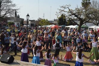Plaza Colón: Los pueblos se encontraron en un exitoso festival