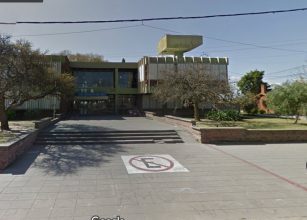 Le faltó una mochila a una docente en el Instituto de Formación Docente
