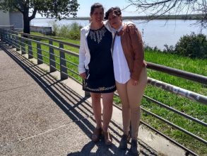 La echaron del trabajo cuando se enteraron que era lesbiana y se iba a casar