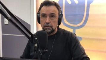 Roberto Navarro fue agredido a la salida de la radio