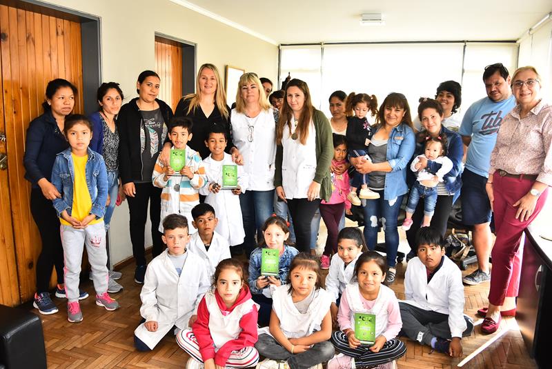 La intendenta recibió a estudiantes de la EPN N°16 que representarán a Baradero en la instancia nacional de la Feria de Ciencia y Tecnología