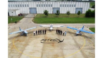 Un Baraderense exporta aviones a Colombia