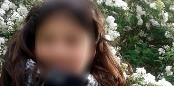 Embarrada y con frío, apareció Abril Caballé en la casa de su vecina