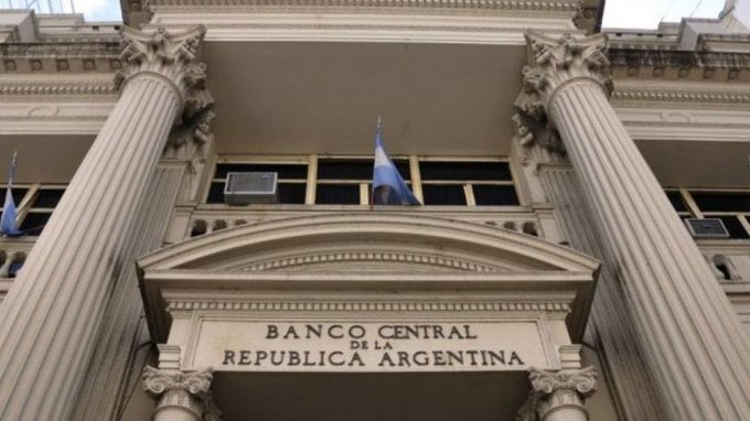 El directorio del Banco Central se reúne para evaluar el impacto de las elecciones en el valor del dólar