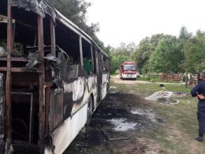 Bomberos: Incendio de un colectivo en Santa Coloma
