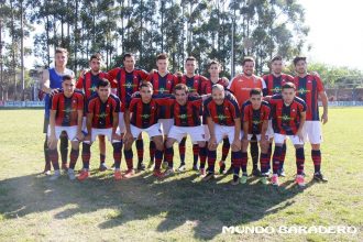 Violencia en el fútbol: Peleas, piedras y tiros entre Rivadavia y Fundición