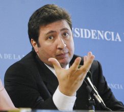 Cómo serán los microcréditos a “tasa bajísima” que impulsa el Gobierno para desendeudar a las familias