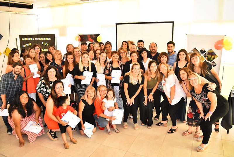 Se realizó el acto de entrega de certificados del Curso de Formación de Cuidadores Domiciliarios