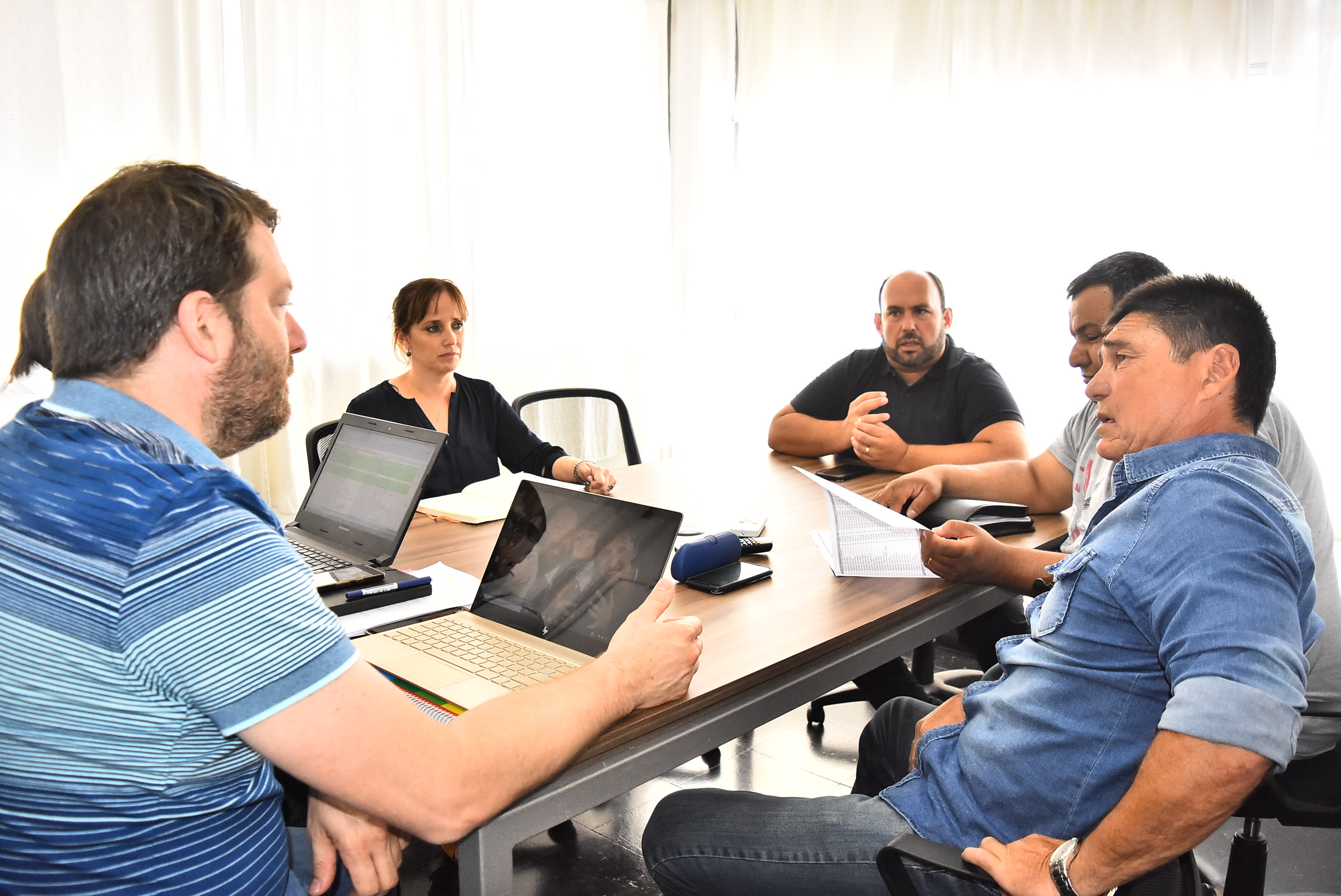 Autoridades municipales mantuvieron una reunión sobre el estado de obras y servicios públicos