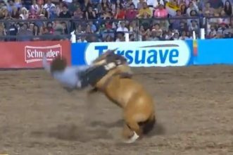 Dos jinetes se accidentaron en el Festival de Jesús María y están graves