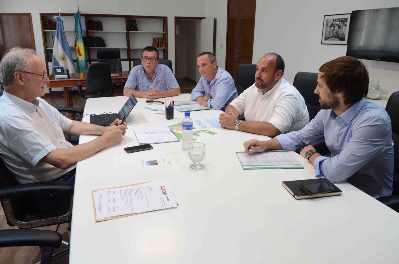 El intendente Esteban Sanzio se reunió con Daniel Gollan, ministro de salud de la provincia, para coordinar acciones conjuntas