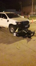 Entre una moto y una camioneta: Otro accidente con lesiones graves