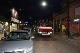 Bomberos: Principio de incendio en las farolas de calle Anchorena