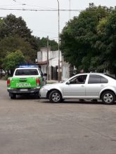 Accidente entre patrullero y vehículo