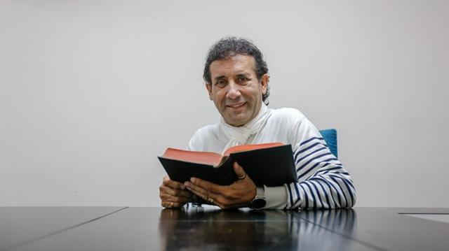 La estafa del Pastor Giménez: pide $1.000 por alcohol en gel