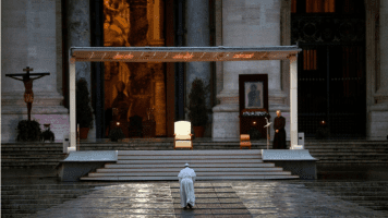 El papa Francisco otorgó una indulgencia por la pandemia del coronavirus: “Nos sorprendió una tormenta y en esta barca estamos todos”