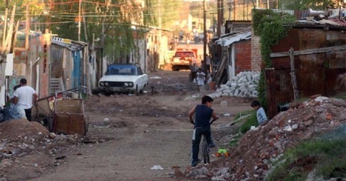 Mayra Arena: “En las villas hay resignación con el coronavirus; el principal enemigo es el hambre”