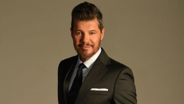 Marcelo Tinelli entre el arribo a Buenos Aires y una citación judicial