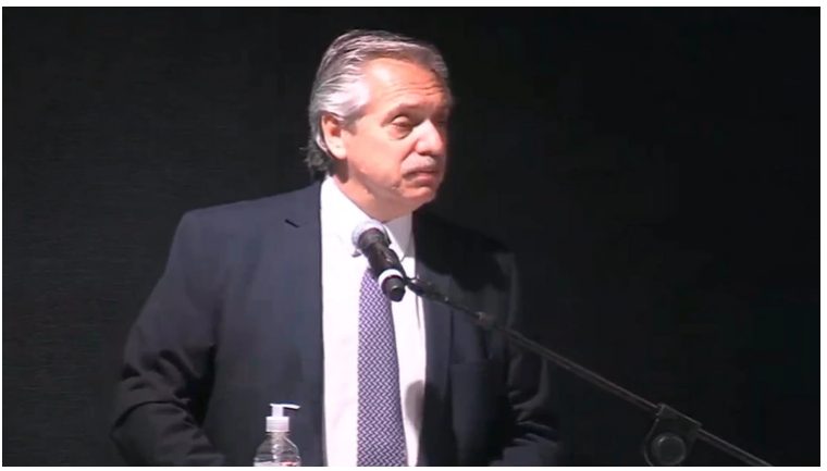Alberto Fernández se enfureció con el Banco Central, la ANSES y el sindicato bancario por la atención a los jubilados