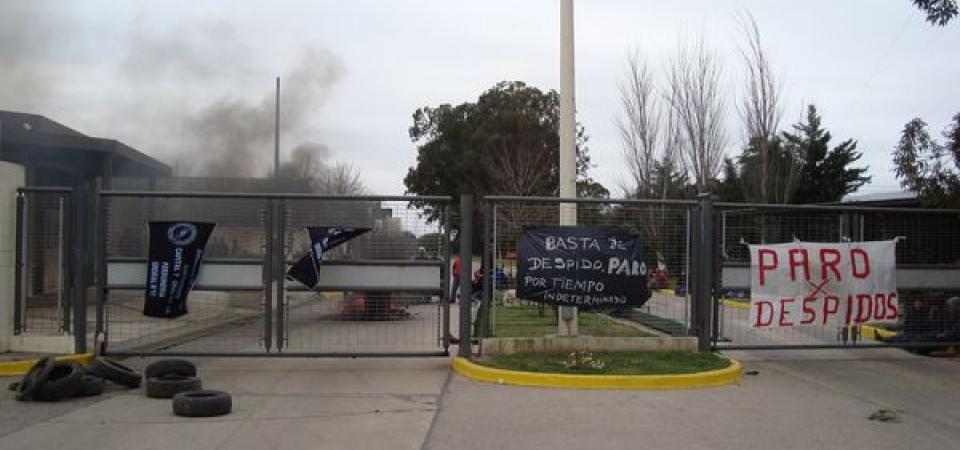 Lunes negro: Donto amaneció cerrada y llegaron 17 telegramas de despidos