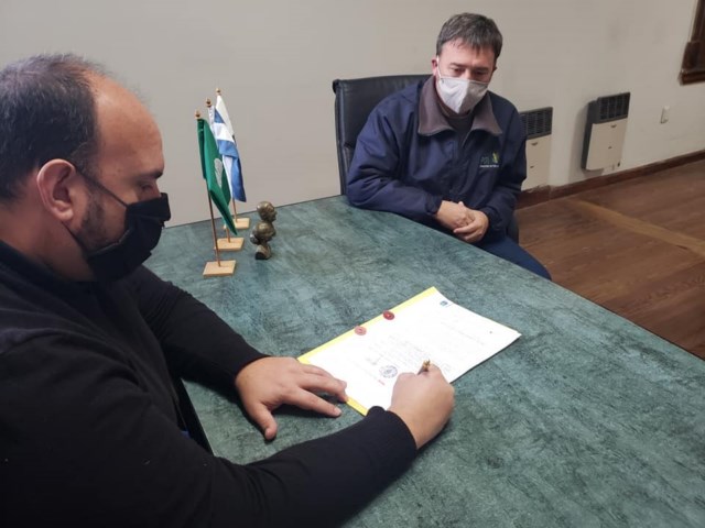 Coronavirus: El municipio entregó un millón de pesos a la cooperadora del hospital