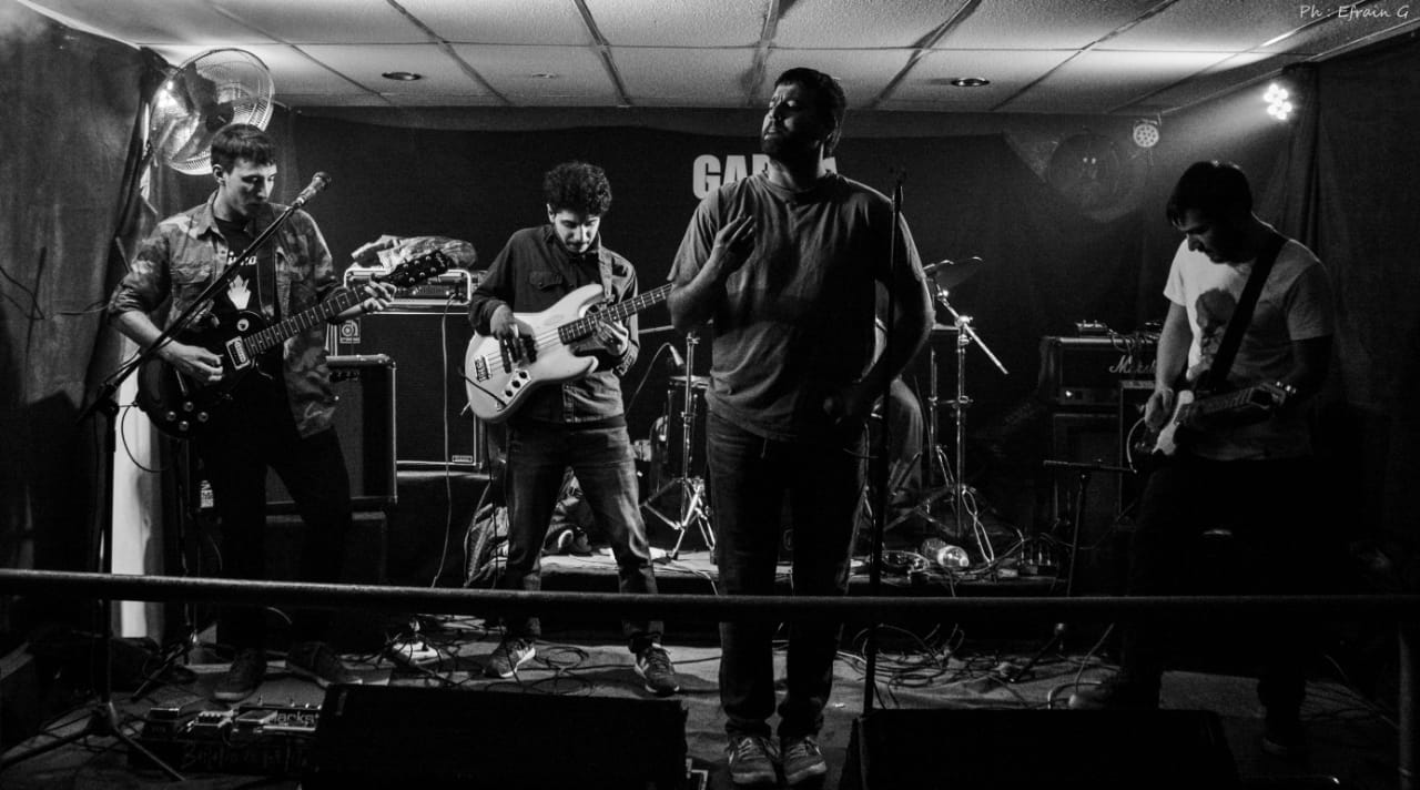 Mono Loco Rock: Buscando encontrar algún camino que me lleve a la paz