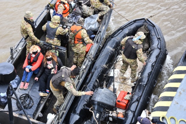 Operativo de Isla III: asistencia humanitaria y social a las familias de la Isla