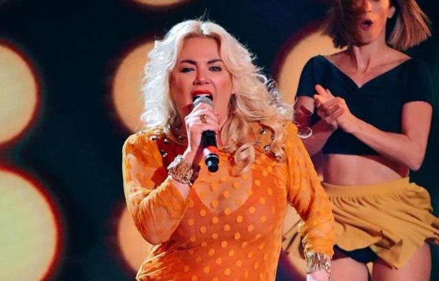 Acusan a Esmeralda Mitre de incumplir los protocolos por Covid-19 del Cantando