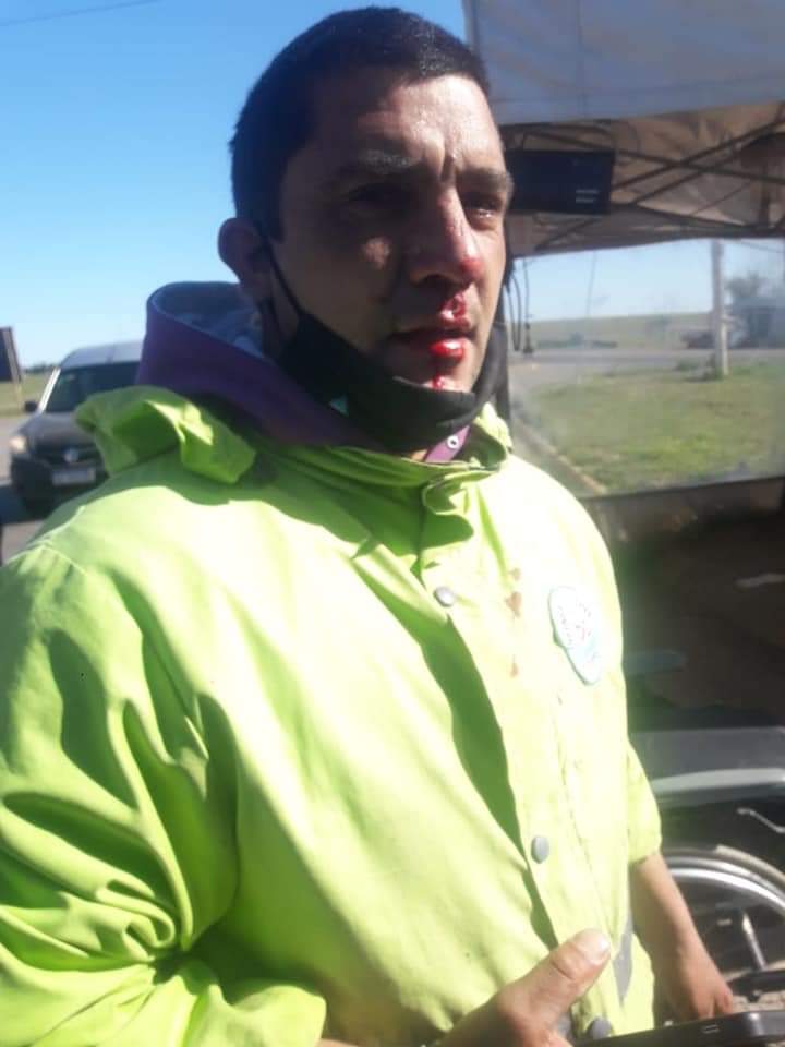 Policiales: Golpean a un inspector en el control del acceso