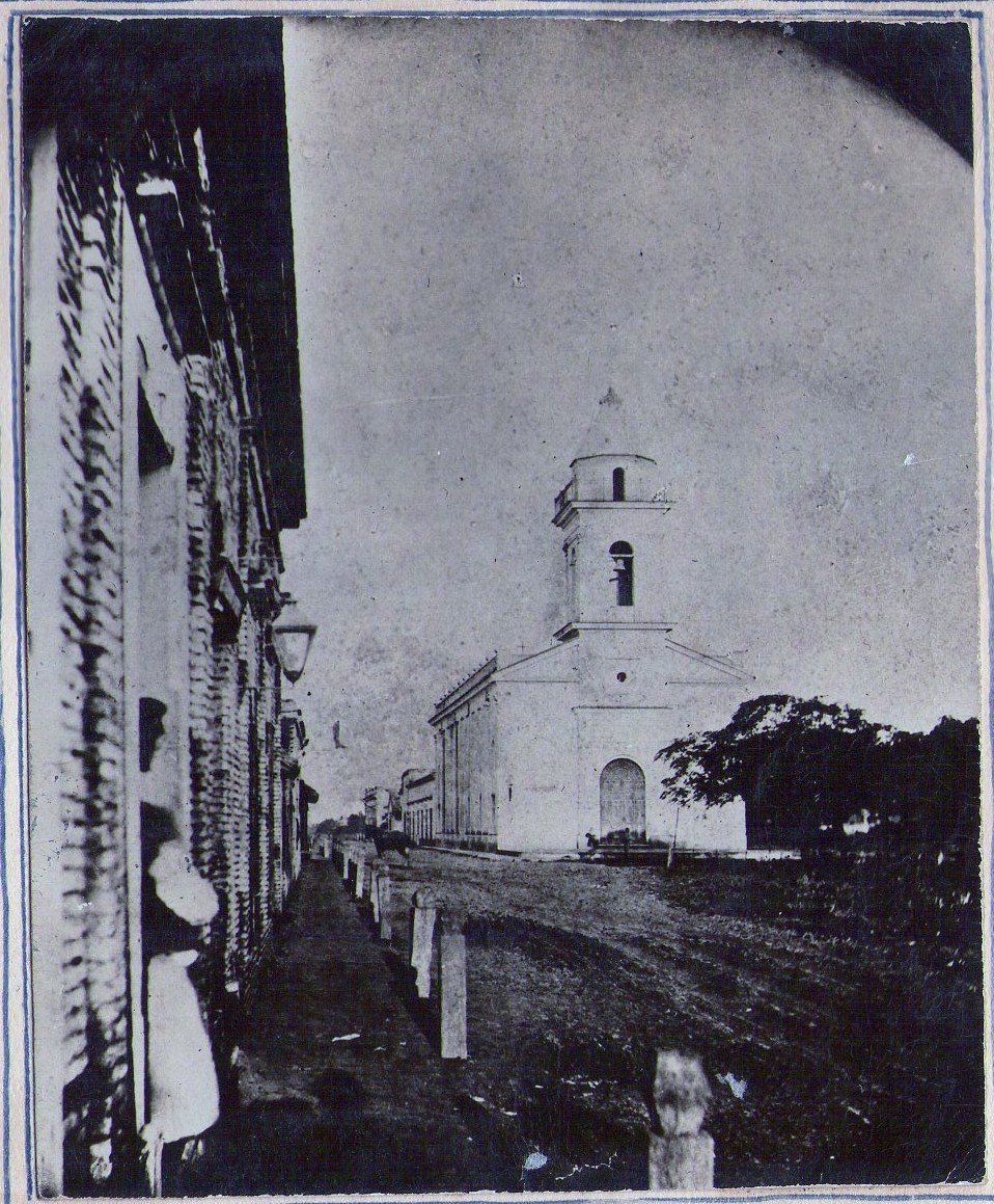Como era la antigua  iglesia Colonial del Siglo XIX